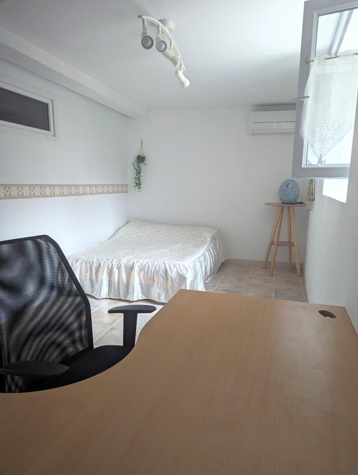 Chambre Climatisee Avec Espaces Privatifs Dont Salle De Bain Et Wc La Liviniere Esterno foto